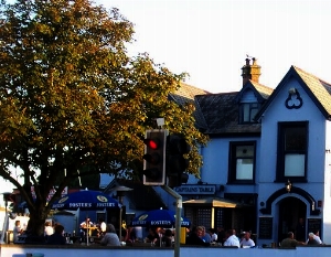 The Captain's Table Bar & Restaurant