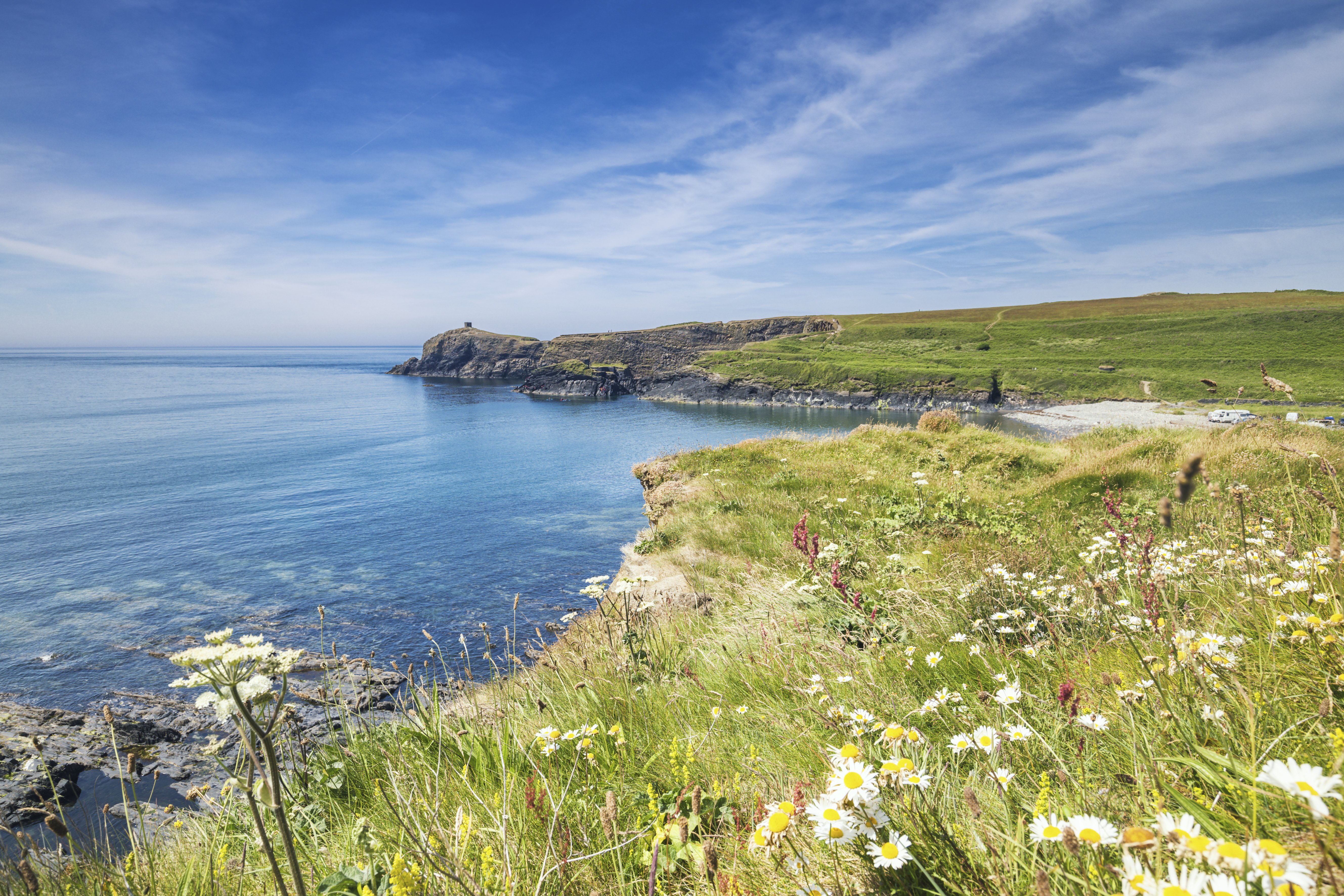 Late availability holiday cottages in Wales
