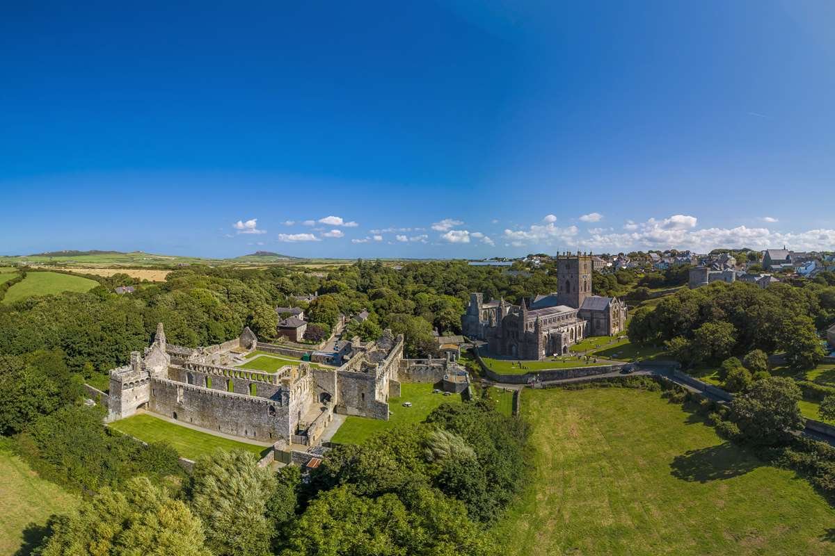 St Davids Bishop's Palace & Cathedral